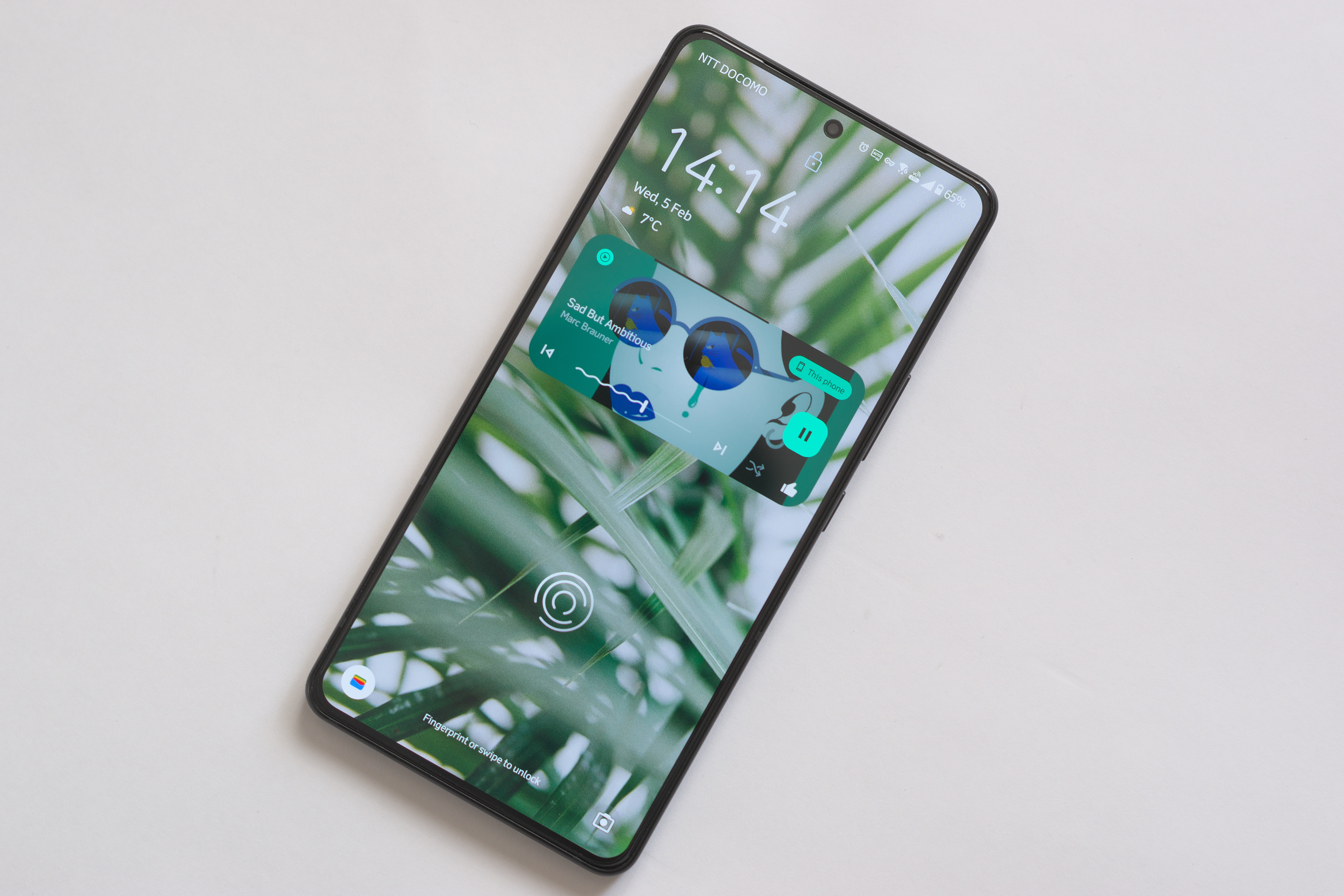 Zenfone 11 Ultraのディスプレイを撮影した写真